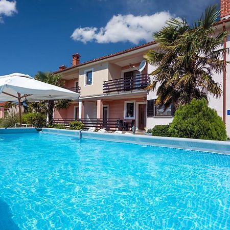Family Friendly Apartments With A Swimming Pool Cepic, Central Istria - Sredisnja Istra - 11636 Zatka Cepic Exterior foto